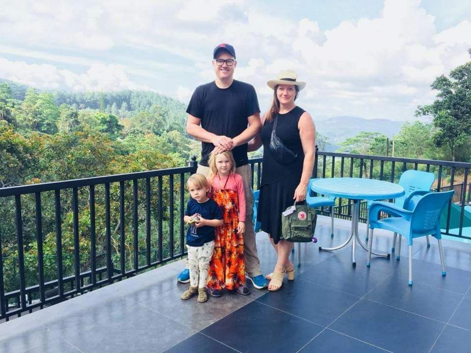 The Grand Hills Bed & Breakfast Kandy Bagian luar foto