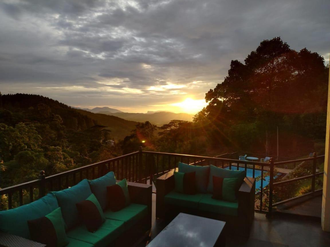 The Grand Hills Bed & Breakfast Kandy Bagian luar foto
