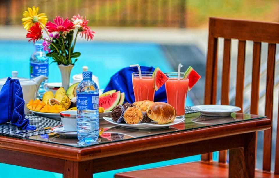 The Grand Hills Bed & Breakfast Kandy Bagian luar foto