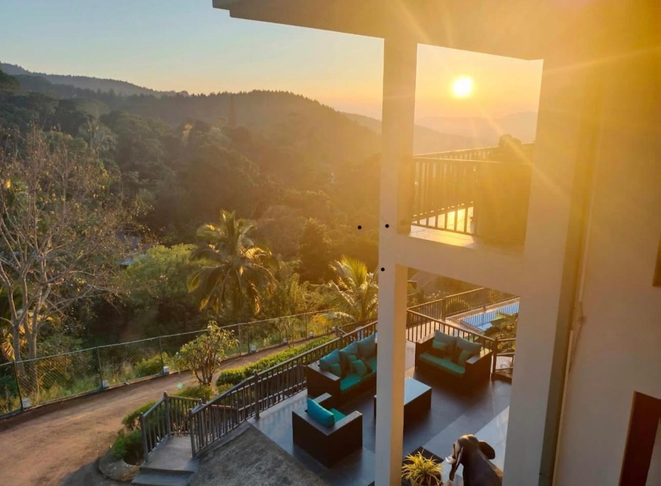 The Grand Hills Bed & Breakfast Kandy Bagian luar foto