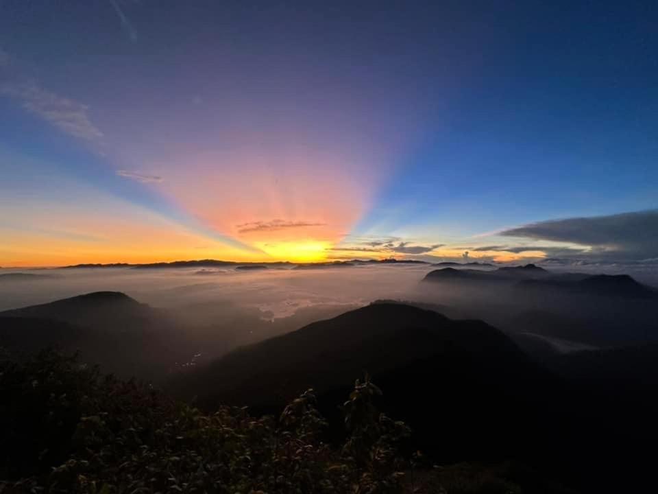 The Grand Hills Bed & Breakfast Kandy Bagian luar foto